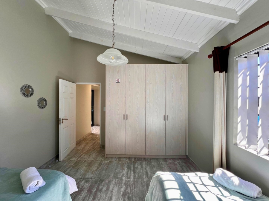 5 Bedroom Property for Sale in Myburgh Park Western Cape